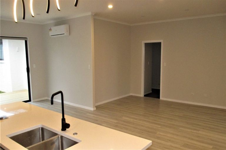 Photo of property in 11 Waireka Road, Rototuna North, Hamilton, 3210