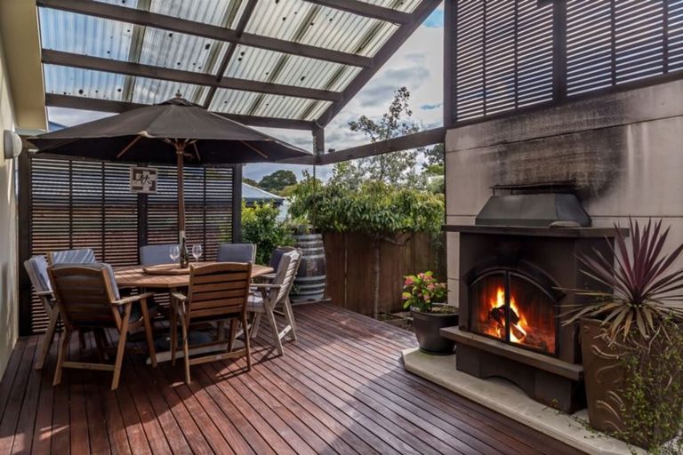 Photo of property in 38a Holiday Road, Stanmore Bay, Whangaparaoa, 0932