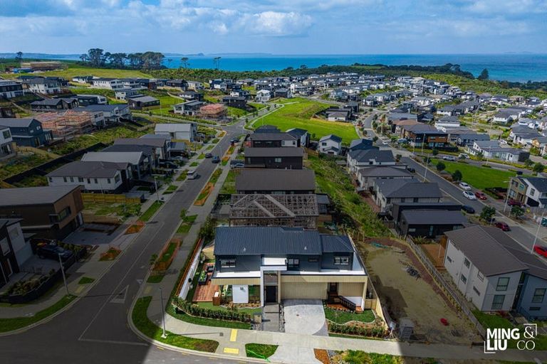 Photo of property in 34 Kumukumu Road, Long Bay, Auckland, 0630
