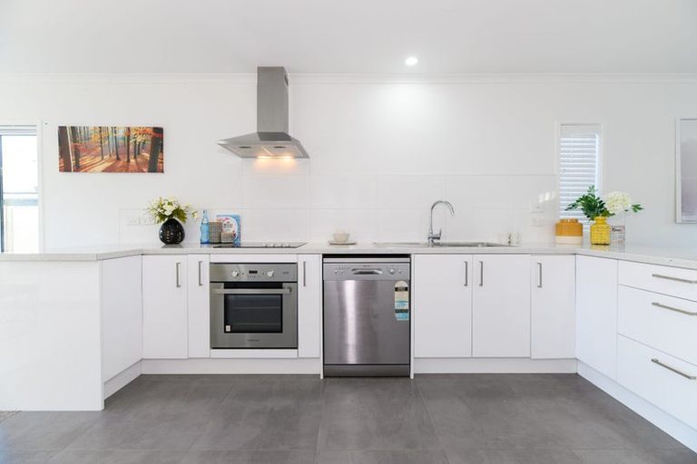 Photo of property in 1/67a Metcalfe Road, Ranui, Auckland, 0612