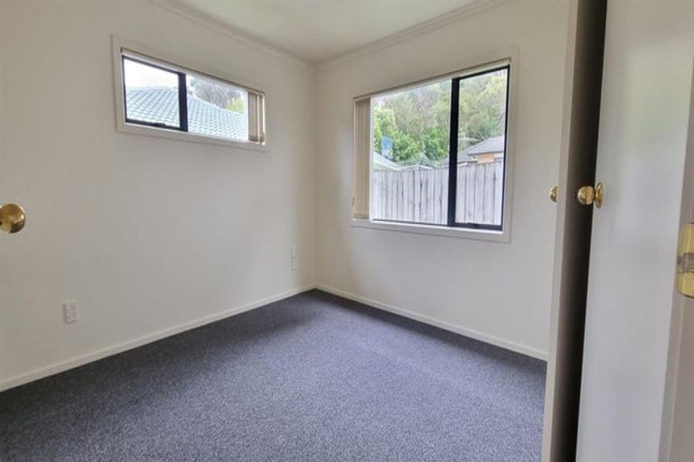 Photo of property in 37 Heathglen Place, Bayview, Auckland, 0629