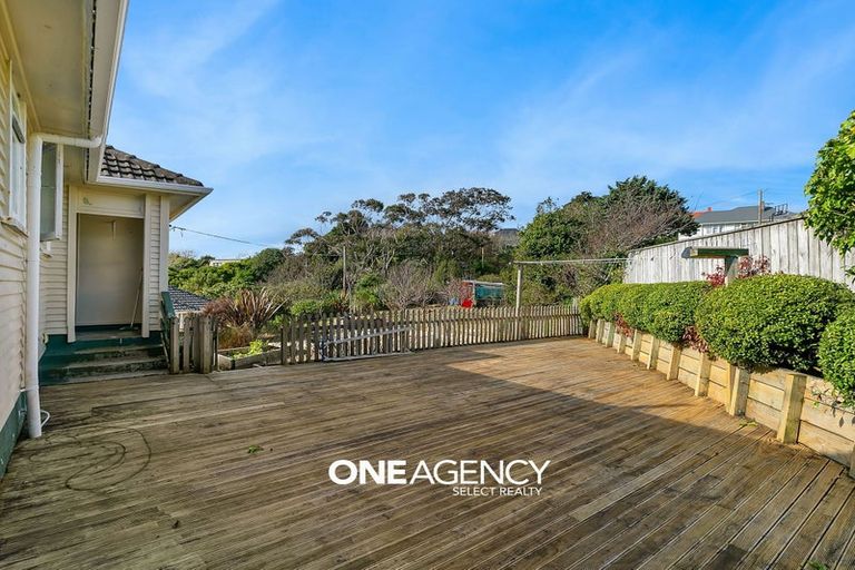 Photo of property in 32 Champion Street, Ranui, Porirua, 5024