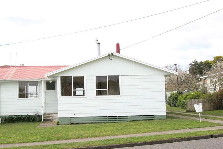 Photo of property in 6 Lake View Road, Waipukurau, 4200