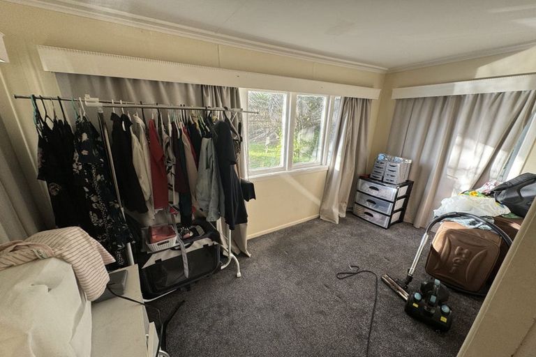 Photo of property in 1/3170 Great North Road, New Lynn, Auckland, 0600