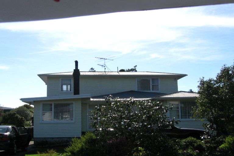 Photo of property in 13 Tanekaha Street, Stokes Valley, Lower Hutt, 5019