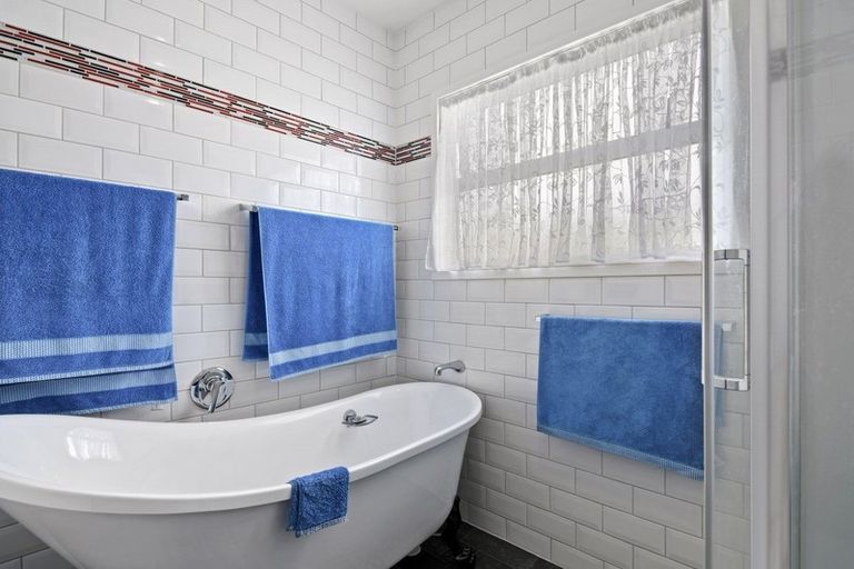 Photo of property in 17 Tennyson Crescent, Stoke, Nelson, 7011