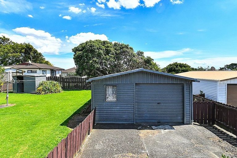 Photo of property in 129 Finlayson Avenue, Clendon Park, Auckland, 2103