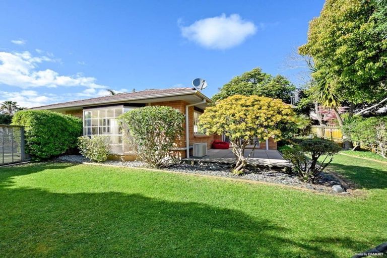 Photo of property in 55 Bob Charles Drive, Golflands, Auckland, 2013