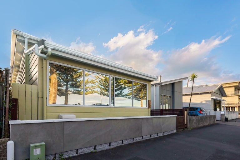 Photo of property in 407 Marine Parade, Napier South, Napier, 4110
