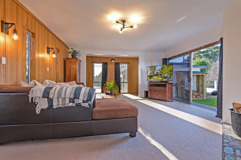 Photo of property in 87 Atawhai Road, Fitzherbert, Palmerston North, 4410
