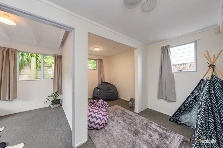 Photo of property in 3 Bobstay Lane, Whitby, Porirua, 5024