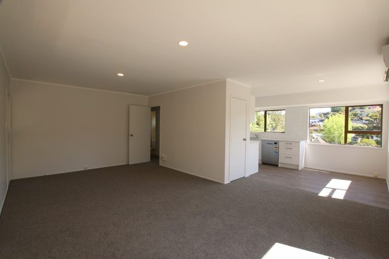 Photo of property in 2/13 Montclair Rise, Browns Bay, Auckland, 0630