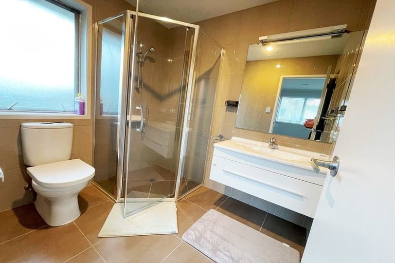 Photo of property in 26 Hornbill Drive, Fairview Heights, Auckland, 0632