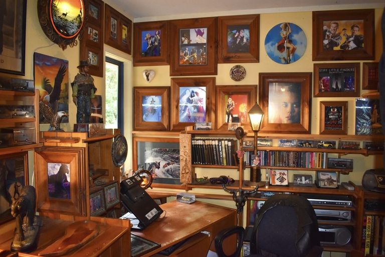 Photo of property in 40 Kaitawa Road, Hautere, Otaki, 5582