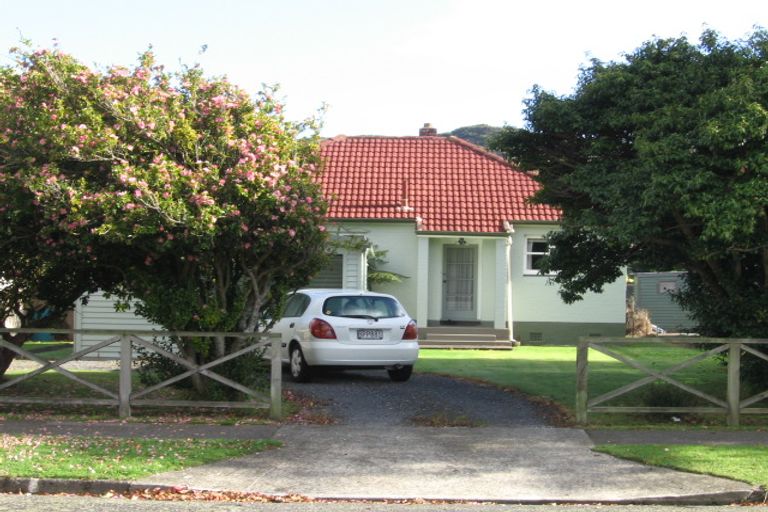 Photo of property in 41 Biddle Crescent, Taita, Lower Hutt, 5011