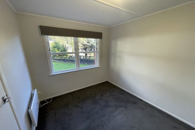 Photo of property in 5 John Street, Stokes Valley, Lower Hutt, 5019