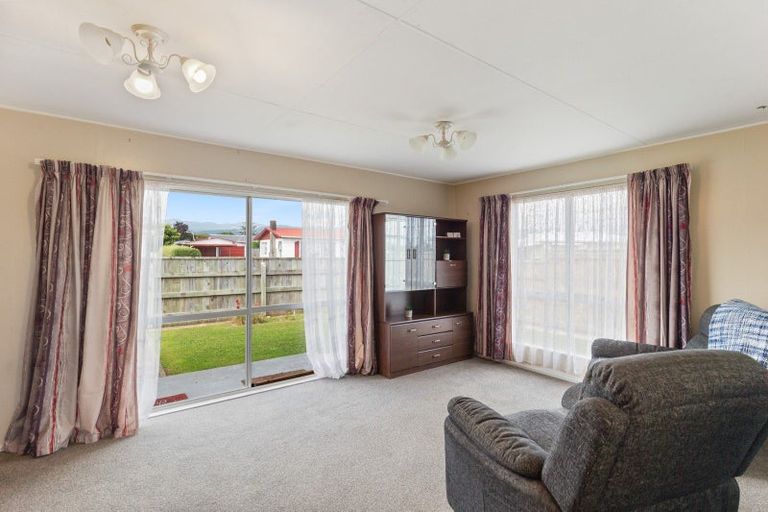 Photo of property in 7 Heather Street, Levin, 5510