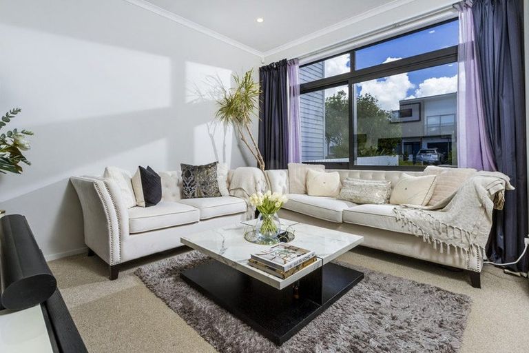 Photo of property in 11 Spotted Dove Road, Hobsonville, Auckland, 0616