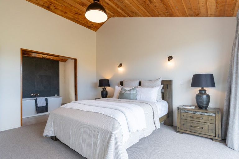 Photo of property in 155 Sinclair Road, Te Anau, 9679