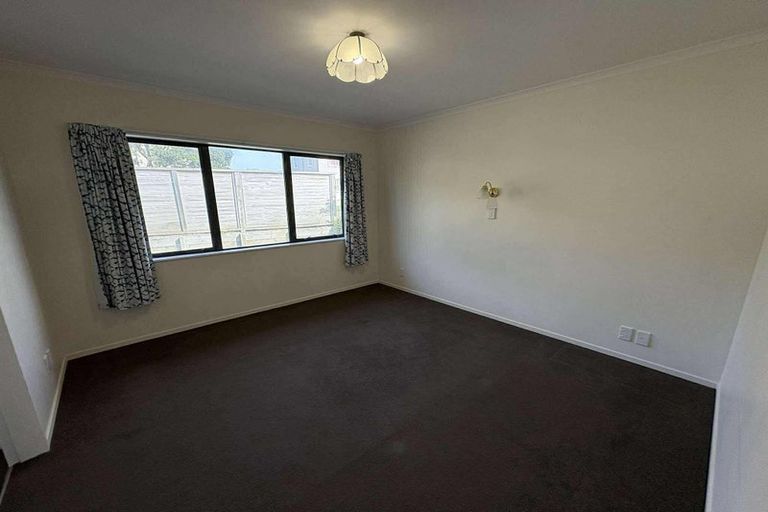 Photo of property in 4 Kekerenga Street, Strathmore Park, Wellington, 6022