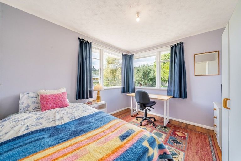 Photo of property in 130 Stokes Valley Road, Stokes Valley, Lower Hutt, 5019