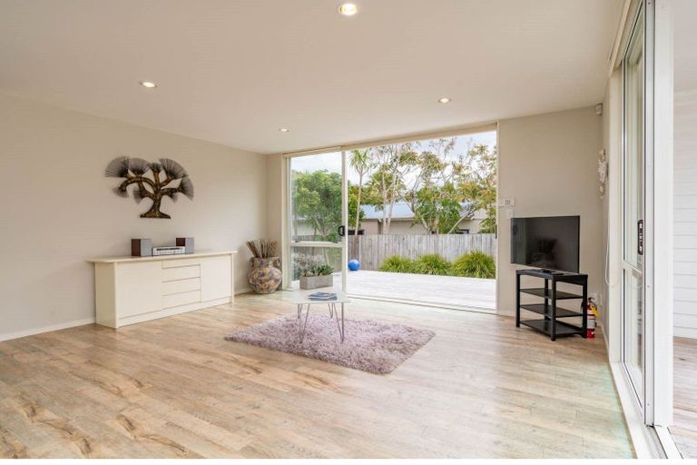 Photo of property in 37 Seabreeze Road, Mangawhai Heads, Mangawhai, 0505