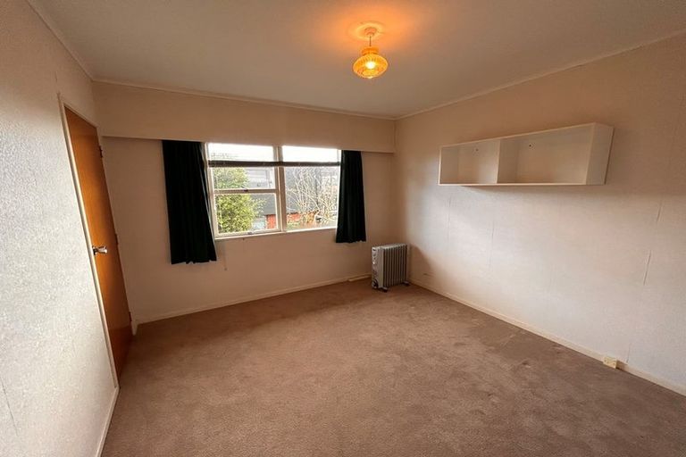 Photo of property in 30 Jade Avenue, Pakuranga Heights, Auckland, 2010