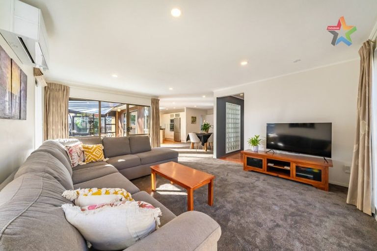 Photo of property in 28 Mcenroe Grove, Naenae, Lower Hutt, 5011