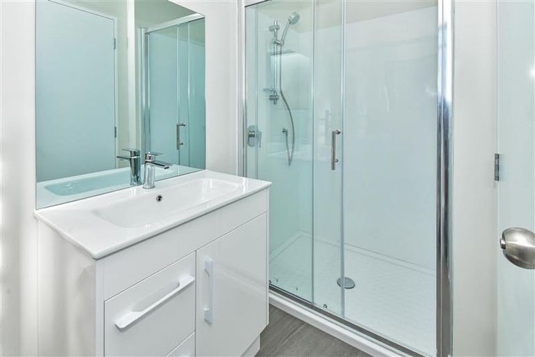 Photo of property in 27 Mcinnes Road, Weymouth, Auckland, 2103