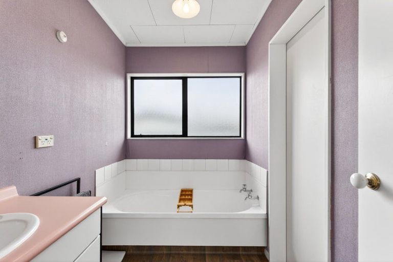 Photo of property in 2/27 Nuffield Avenue, Marewa, Napier, 4110