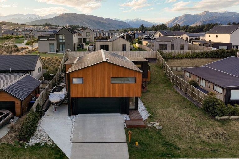 Photo of property in 41 Mount Linton Avenue, Wanaka, 9305