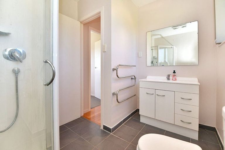 Photo of property in 37 Te Pua School Road, Helensville, 0875