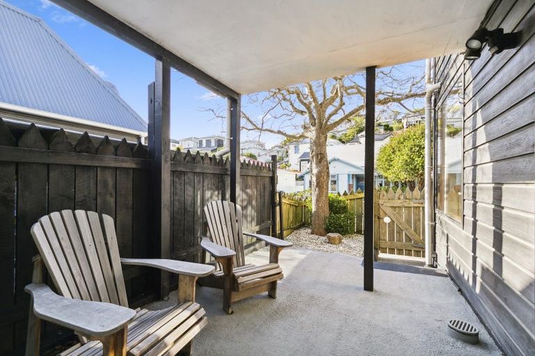 Photo of property in 92 Majoribanks Street, Mount Victoria, Wellington, 6011