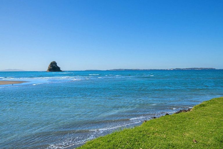 Photo of property in 2b/25 Weranui Road, Waiwera, Orewa, 0994