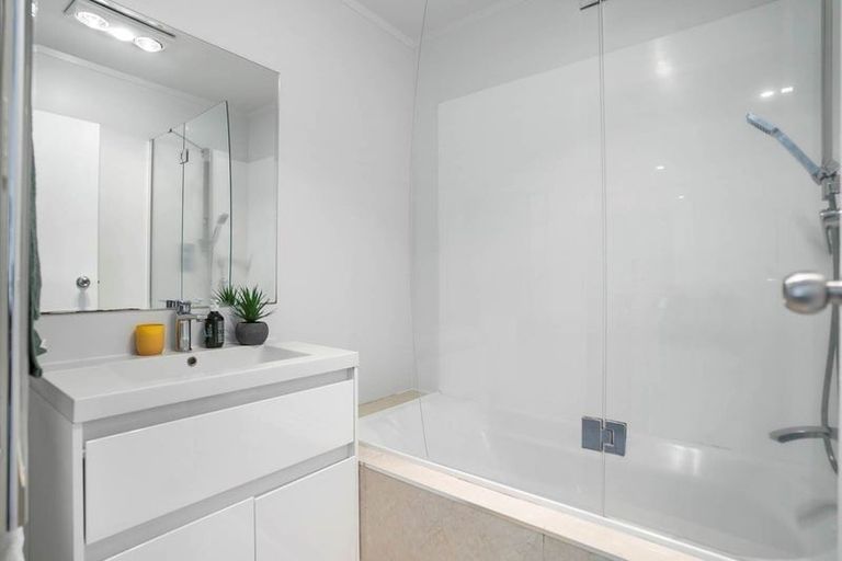 Photo of property in 2/20 Bertrand Road, Mount Wellington, Auckland, 1060