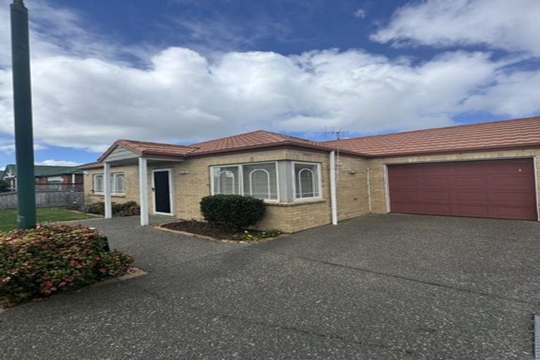 Photo of property in 11 Dunbarton Drive, Ranui, Auckland, 0612