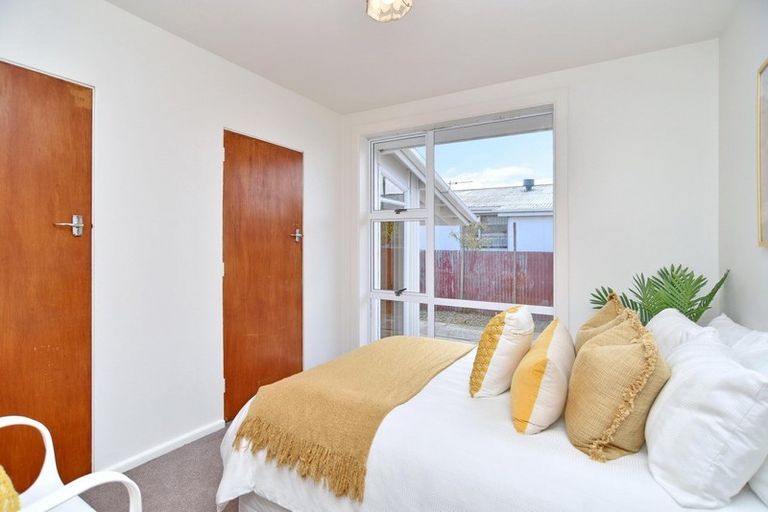 Photo of property in 25 Liverton Crescent, Bishopdale, Christchurch, 8053