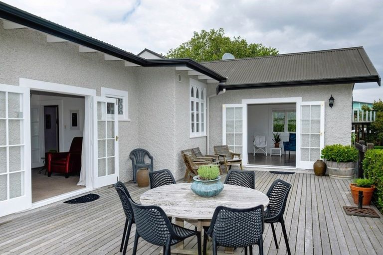 Photo of property in 15 Old Ferry Road, Clive, 4102