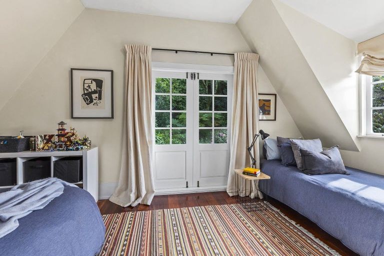 Photo of property in 40 Ngaio Road, Kelburn, Wellington, 6012