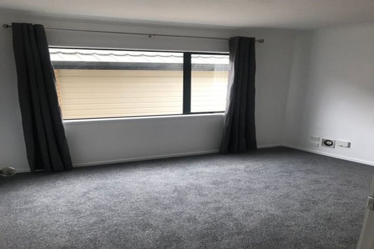 Photo of property in St Claire Village, 141/172 Mcleod Road, Te Atatu South, Auckland, 0610
