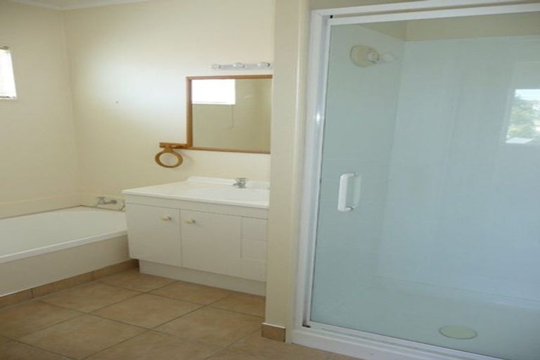 Photo of property in 14 Ellenbury Place, Stanmore Bay, Whangaparaoa, 0932