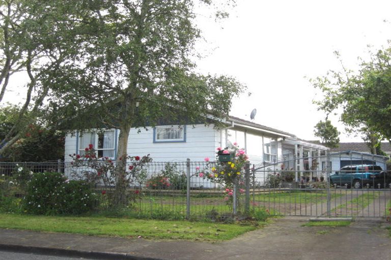 Photo of property in 118 Chichester Drive, Rosehill, Papakura, 2113