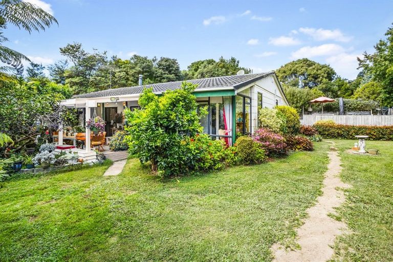 Photo of property in 100 Bethells Road, Waitakere, Henderson, 0781