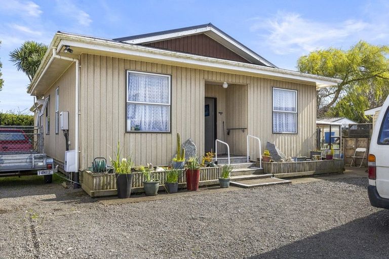 Photo of property in 8a Fitzroy Street, Normanby, Hawera, 4614