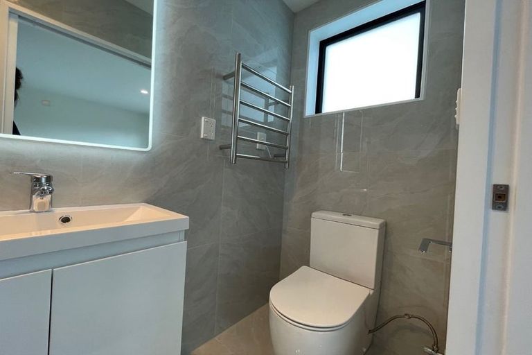 Photo of property in 6a Poruru Close, Papakura, 2110