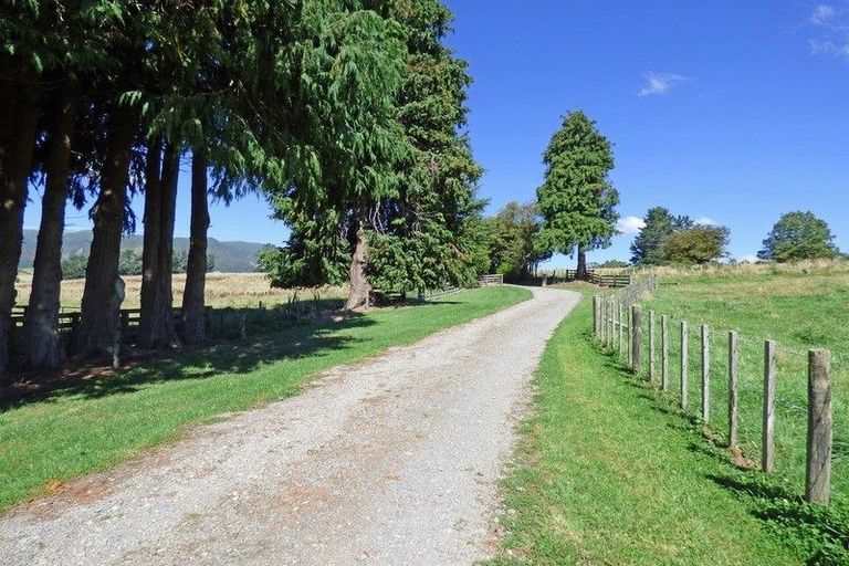 Photo of property in 3408 Pohangina Valley East Road, Apiti, 4771