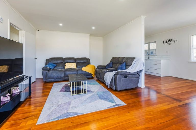 Photo of property in 1/18 Sheehan Avenue, Papakura, 2110