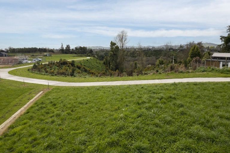 Photo of property in 19b Silverwood Lane, Leamington, Cambridge, 3495