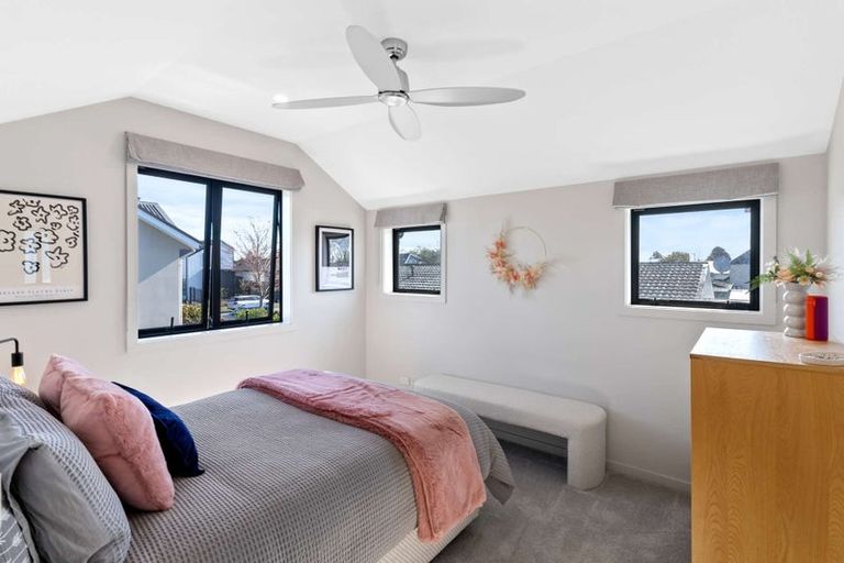 Photo of property in 2/218 Springfield Road, St Albans, Christchurch, 8014