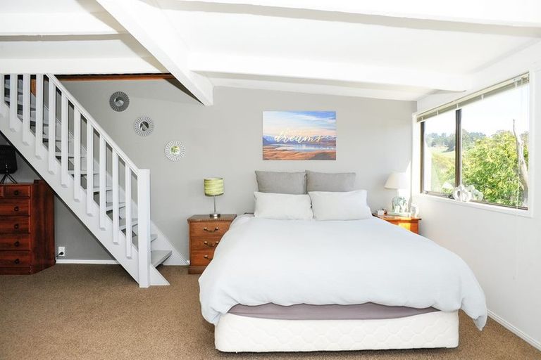 Photo of property in 23 Te Papau Crescent, Diamond Harbour, 8972